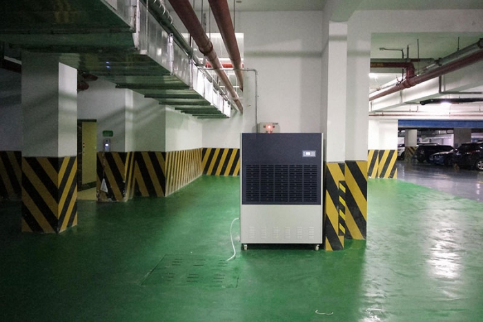 油畫如何防潮、保養（油畫的保養秘笈） 漲知識：油畫要這樣保養！ 油畫保存許多招！